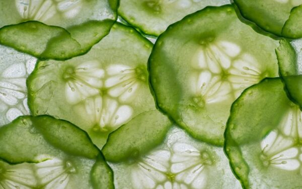 “Bebida de pepino, jengibre y limón: el agua detox más potente para limpiar el cuerpo”